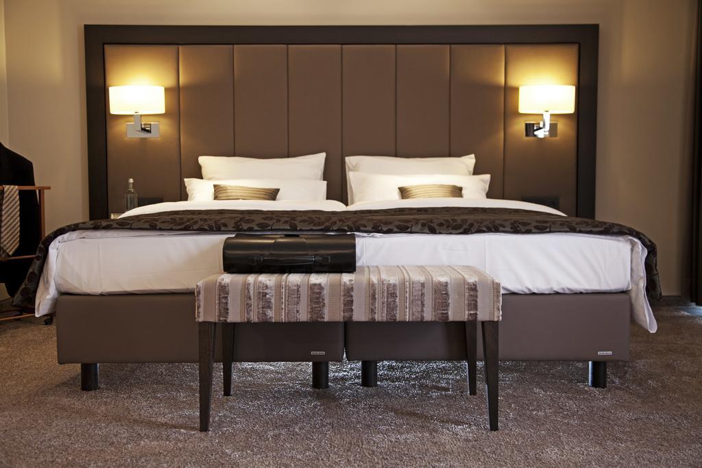 Hotel Favor Düsseldorf Quarto foto